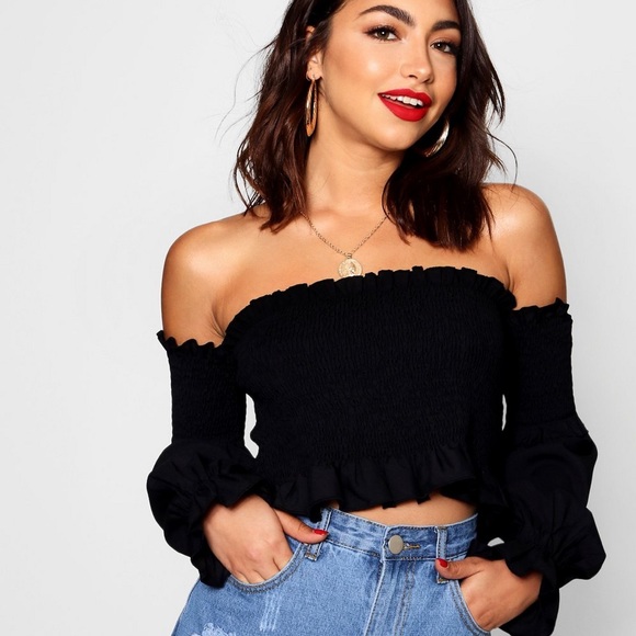 Boohoo Shirred Ruffle Hem Bardot Top NWT - Picture 1 of 5